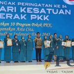 TP PKK Lampung Selatan menerima Penghargaan Imunisasi Zero Dose pada HKG PKK 2026 di Makassar.