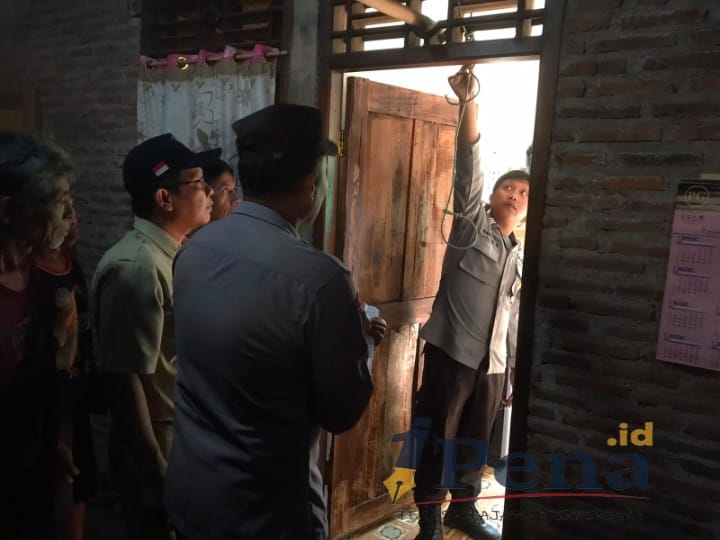 Polisi melakukan olah TKP di lokasi penemuan seorang perempuan meninggal dunia di Gunungkidul.
